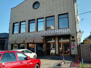 Гостиница Эрмитаж Краснодар Бюджетный двухместный номер с 2 отдельными кроватями-1